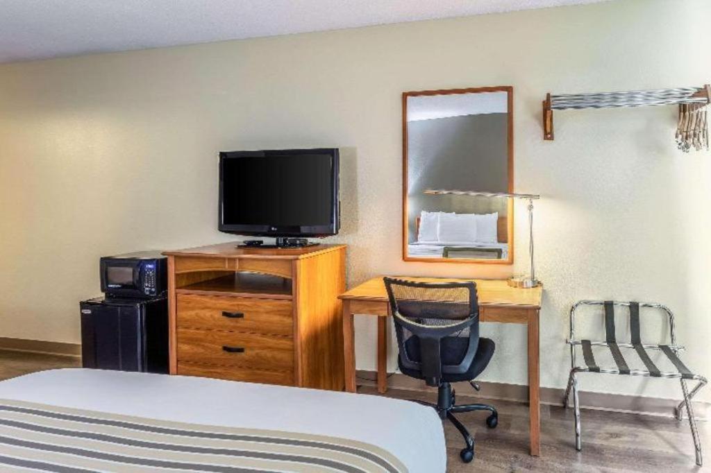 Econo Lodge Ithaca Eksteriør bilde