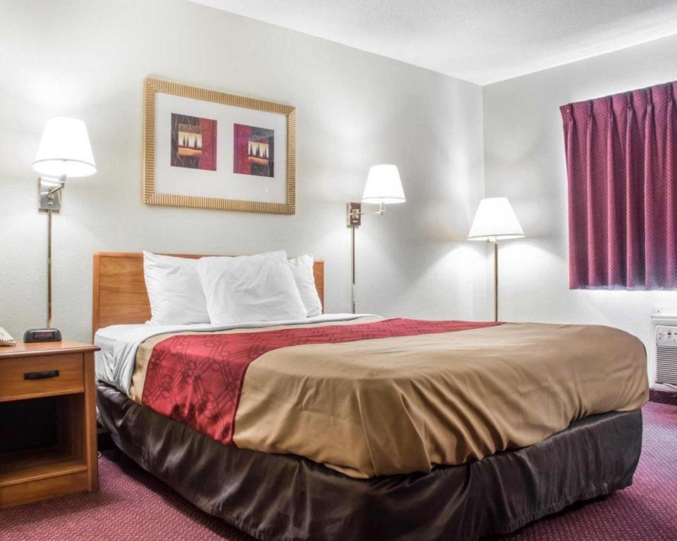 Econo Lodge Ithaca Eksteriør bilde