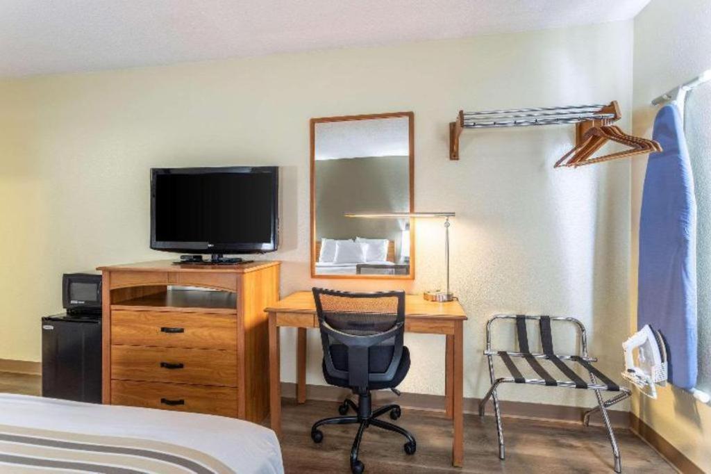 Econo Lodge Ithaca Eksteriør bilde