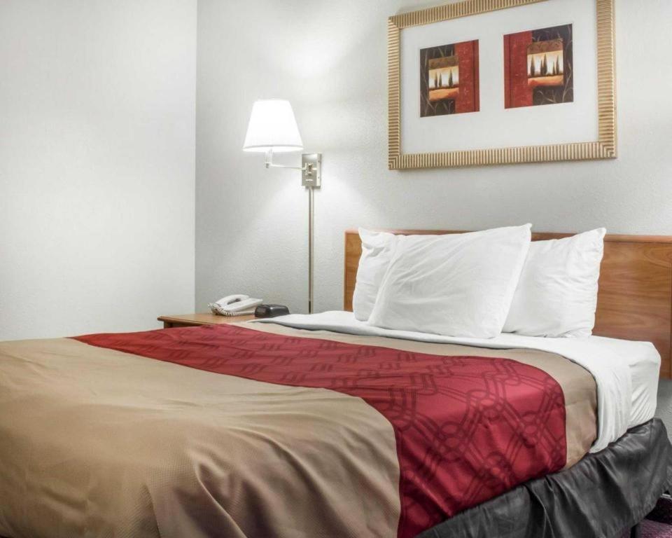 Econo Lodge Ithaca Eksteriør bilde