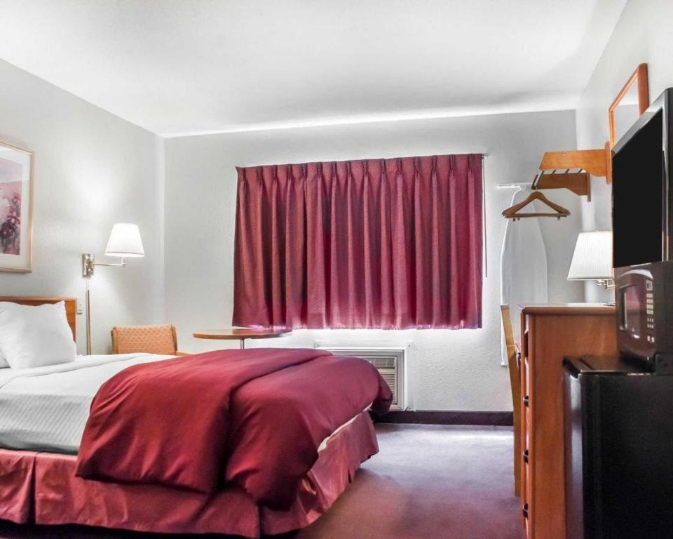 Econo Lodge Ithaca Eksteriør bilde