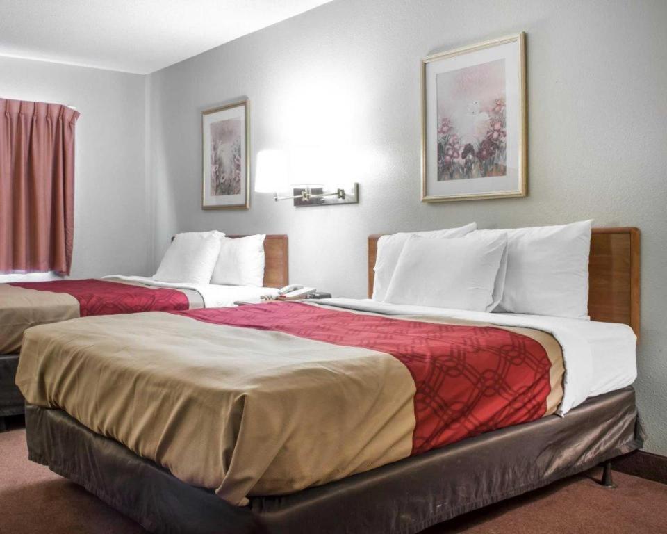 Econo Lodge Ithaca Eksteriør bilde