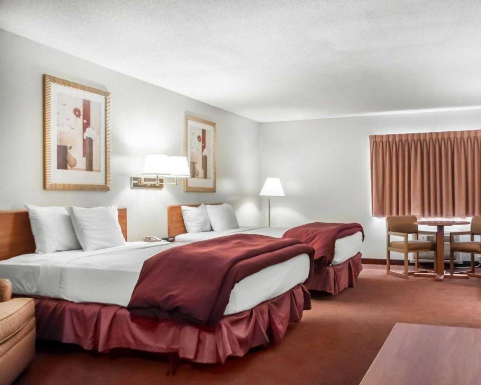 Econo Lodge Ithaca Eksteriør bilde